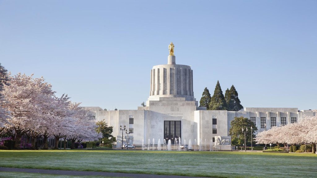 Oregon State Capitol Building 1
